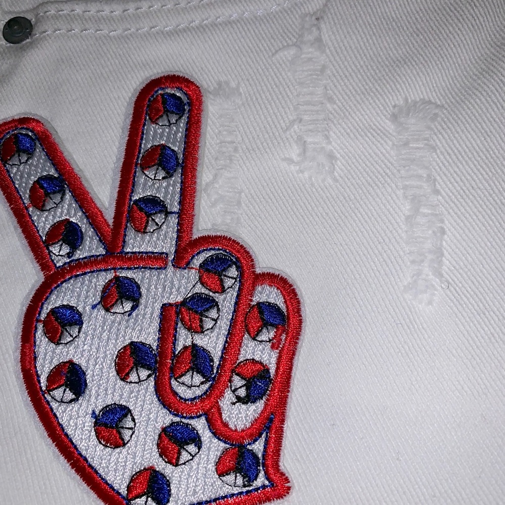 Patriotic white jean shorts - Picture 8 of 8